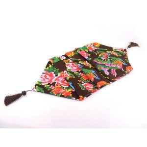 風(fēng)衣款式與面料探秘 各地特產(chǎn)花布風(fēng)衣比價(jià)導(dǎo)購